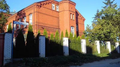 Access English. Szkoła jęz. angielskiego. B. Dolan